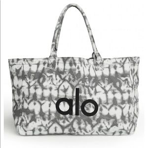 Alo tote bag